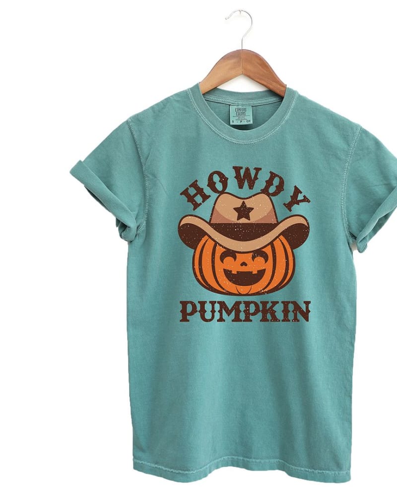 Front of a size L Howdy Pumpkin Hat Garment Dyed Tee in Light Green by Simply Sage Market. | dia_product_style_image_id:313403